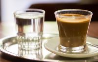 Apa, sucuri si cafea